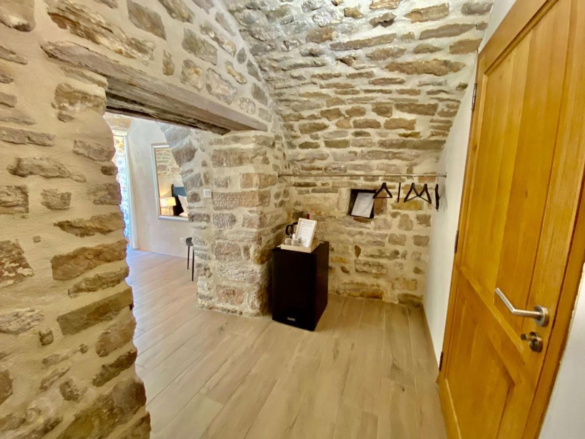 La Maison Des Vendangeurs - Table D'Hotes Le Soir Du Jeudi Au Dimanche- Jacuzzi - Balneo Spa - Acces Piscine Pour Toutes Les Chambres Sauf Studio Coquet- Piscine De Mai A Mi-Octobre Martignargues Екстериор снимка