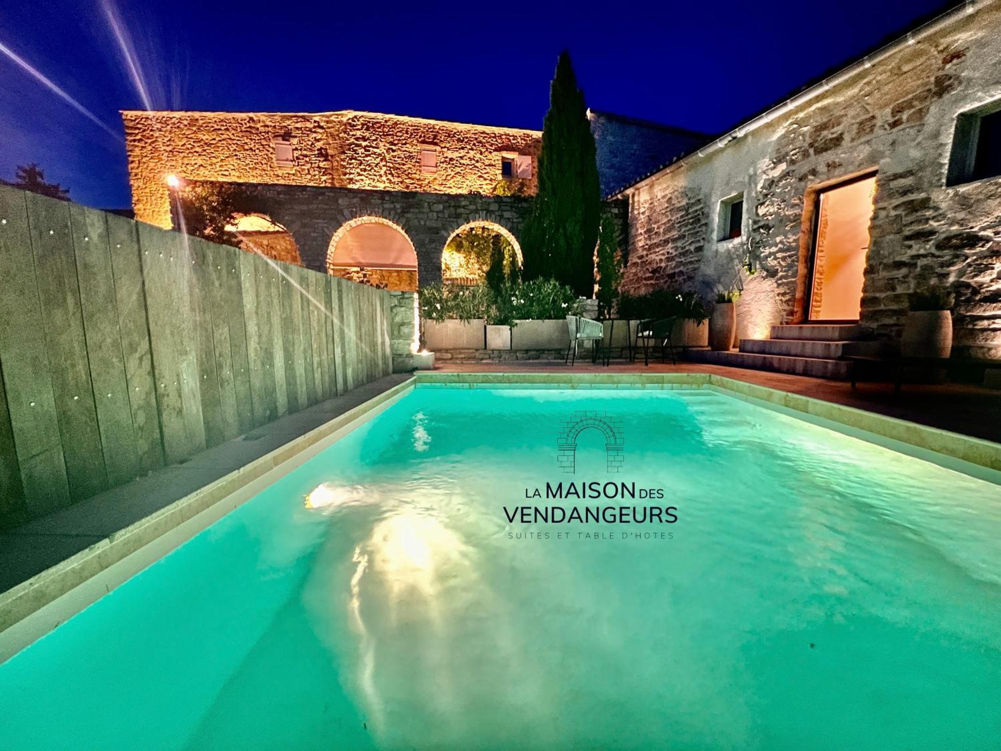La Maison Des Vendangeurs - Table D'Hotes Le Soir Du Jeudi Au Dimanche- Jacuzzi - Balneo Spa - Acces Piscine Pour Toutes Les Chambres Sauf Studio Coquet- Piscine De Mai A Mi-Octobre Martignargues Екстериор снимка