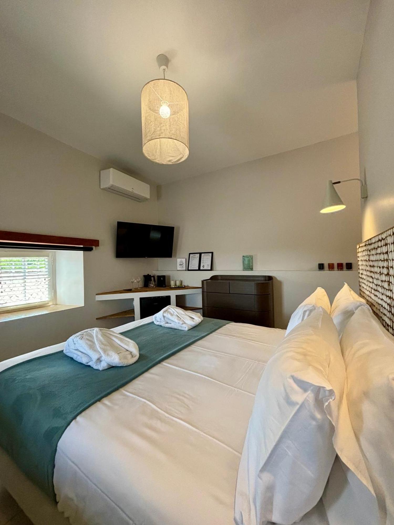 La Maison Des Vendangeurs - Table D'Hotes Le Soir Du Jeudi Au Dimanche- Jacuzzi - Balneo Spa - Acces Piscine Pour Toutes Les Chambres Sauf Studio Coquet- Piscine De Mai A Mi-Octobre Martignargues Екстериор снимка