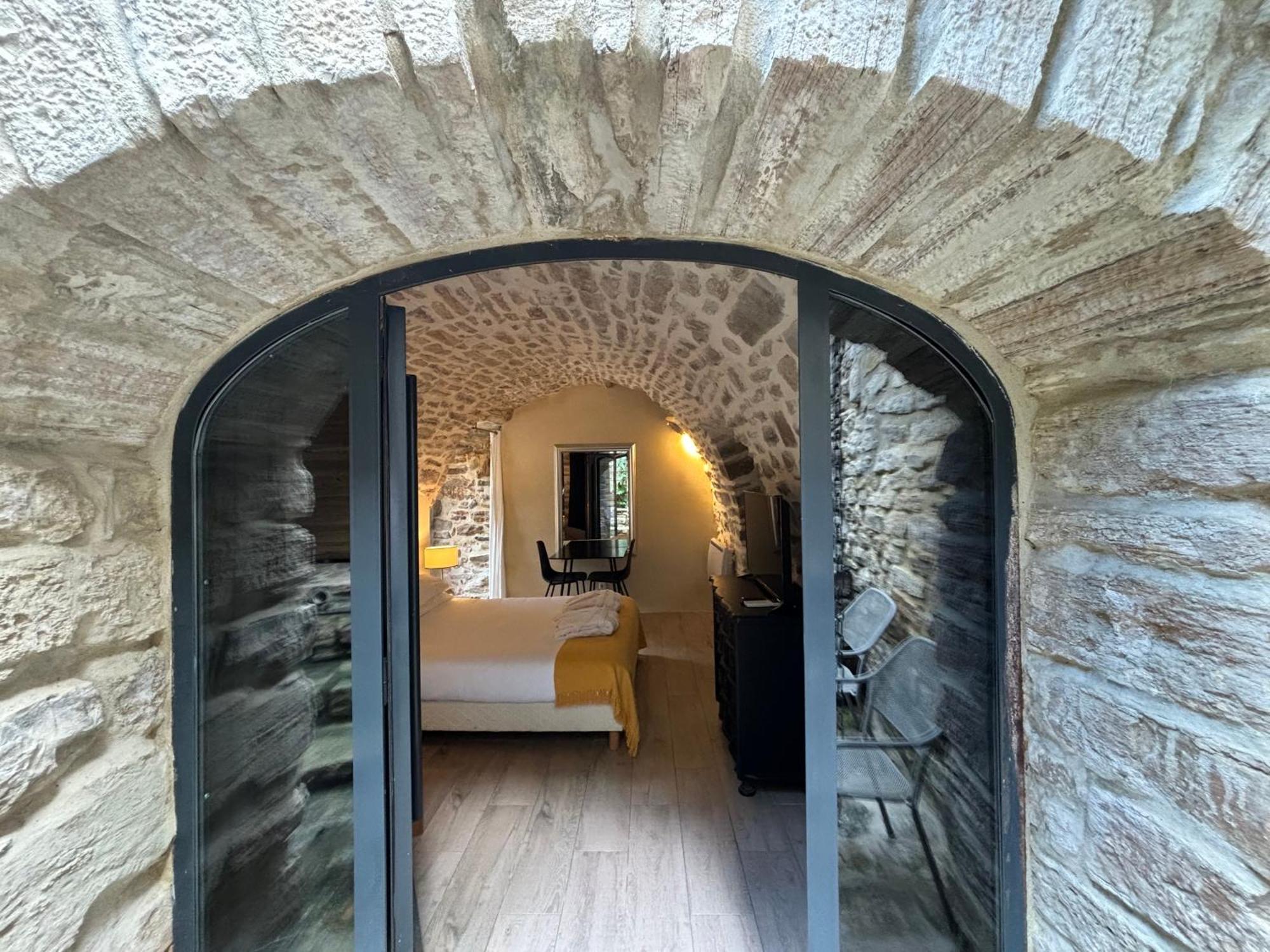 La Maison Des Vendangeurs - Table D'Hotes Le Soir Du Jeudi Au Dimanche- Jacuzzi - Balneo Spa - Acces Piscine Pour Toutes Les Chambres Sauf Studio Coquet- Piscine De Mai A Mi-Octobre Martignargues Екстериор снимка
