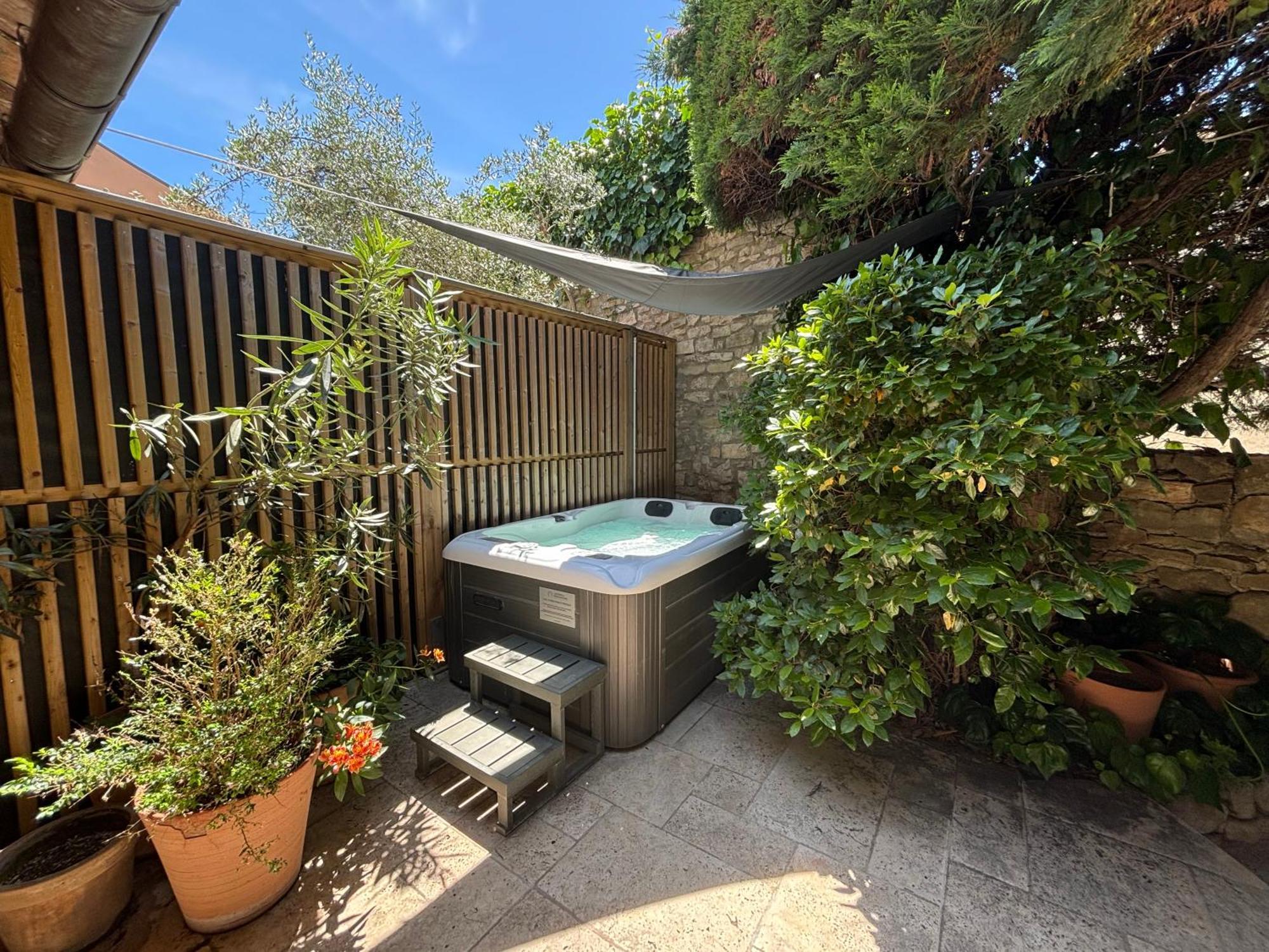 La Maison Des Vendangeurs - Table D'Hotes Le Soir Du Jeudi Au Dimanche- Jacuzzi - Balneo Spa - Acces Piscine Pour Toutes Les Chambres Sauf Studio Coquet- Piscine De Mai A Mi-Octobre Martignargues Екстериор снимка