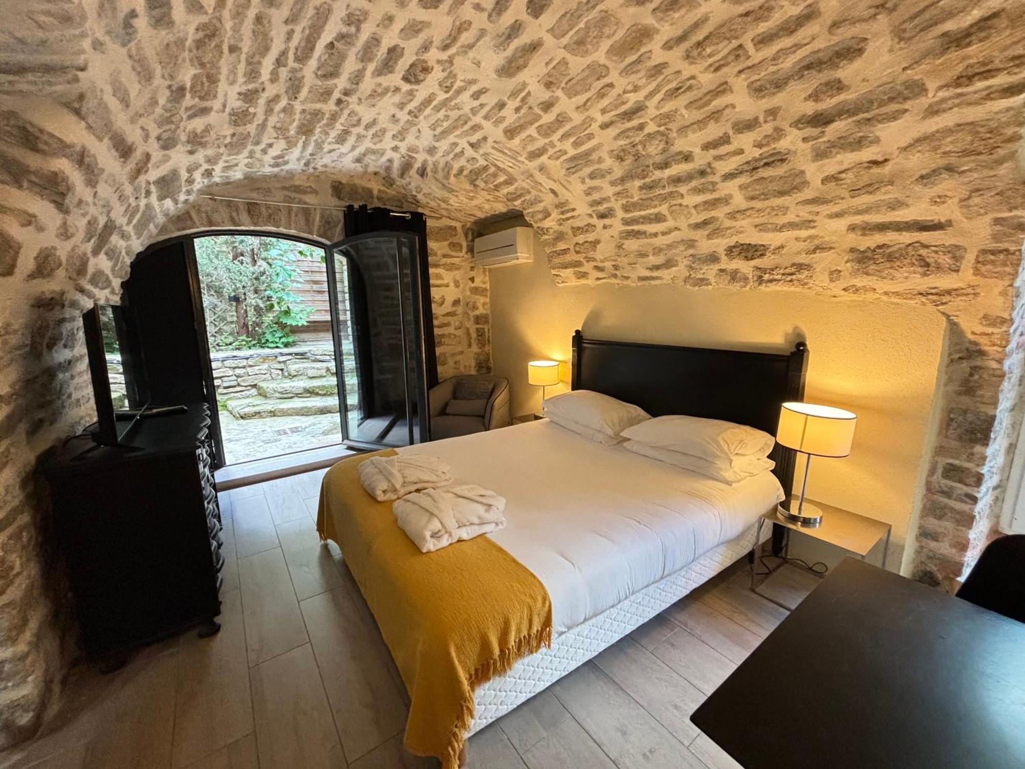 La Maison Des Vendangeurs - Table D'Hotes Le Soir Du Jeudi Au Dimanche- Jacuzzi - Balneo Spa - Acces Piscine Pour Toutes Les Chambres Sauf Studio Coquet- Piscine De Mai A Mi-Octobre Martignargues Екстериор снимка